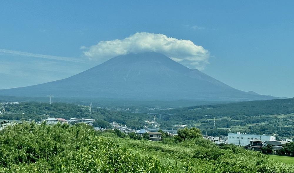 With the pandemic all but over, the number of climbers visiting Mt. Fuji has doubled since last year and is on track to reach more than 300,000 for the first time in 10 years. (ANJ)