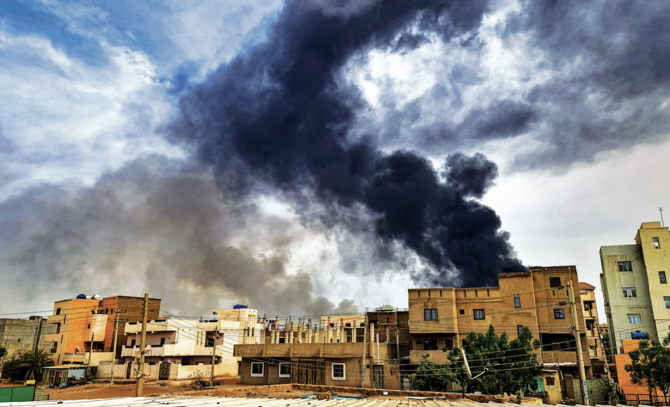 Smoke plumes billow from a fire in south Khartoum, main, amid the ongoing violence between the Sudanese Armed Forces and the paramilitary Rapid Support Forces, which began on April 15. (AFP)