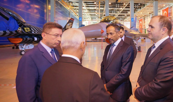 The minister discussed with factories‘ officials boosting cooperation with the Kingdom and exchanging expertise in the industrial sector. (SPA)