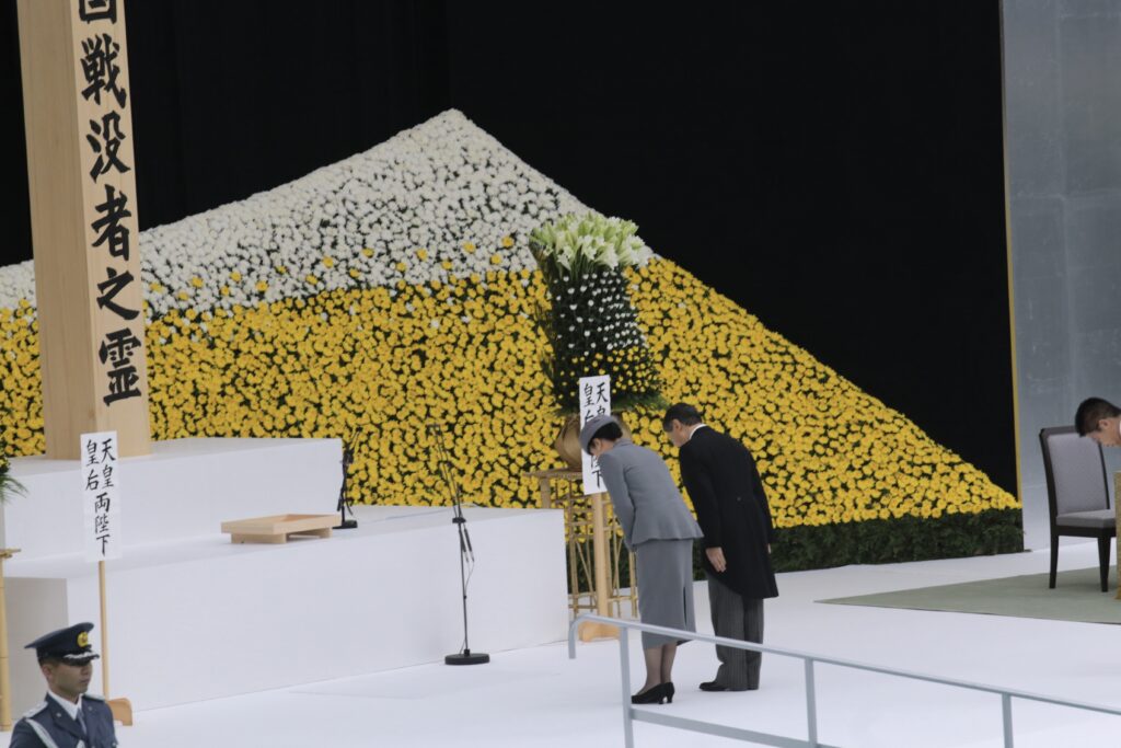 The ceremony was held at the Nippon Budokan and was attended by Emperor Naruhito, Empress Masako and Prime Minister KISHIDA Fumio. (ANJ)