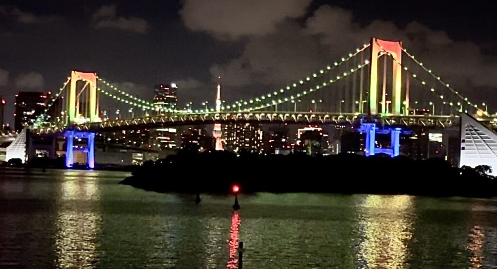 Tokyo’s iconic Rainbow Bridge is currently lit up with 520 LED lights as it celebrates its 30th anniversary. (ANJ)