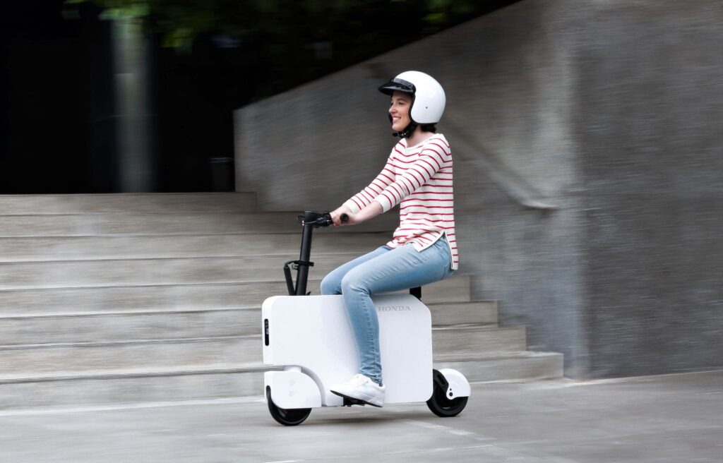 The foldable scooter will be available in November for ¥147,065. (Honda)