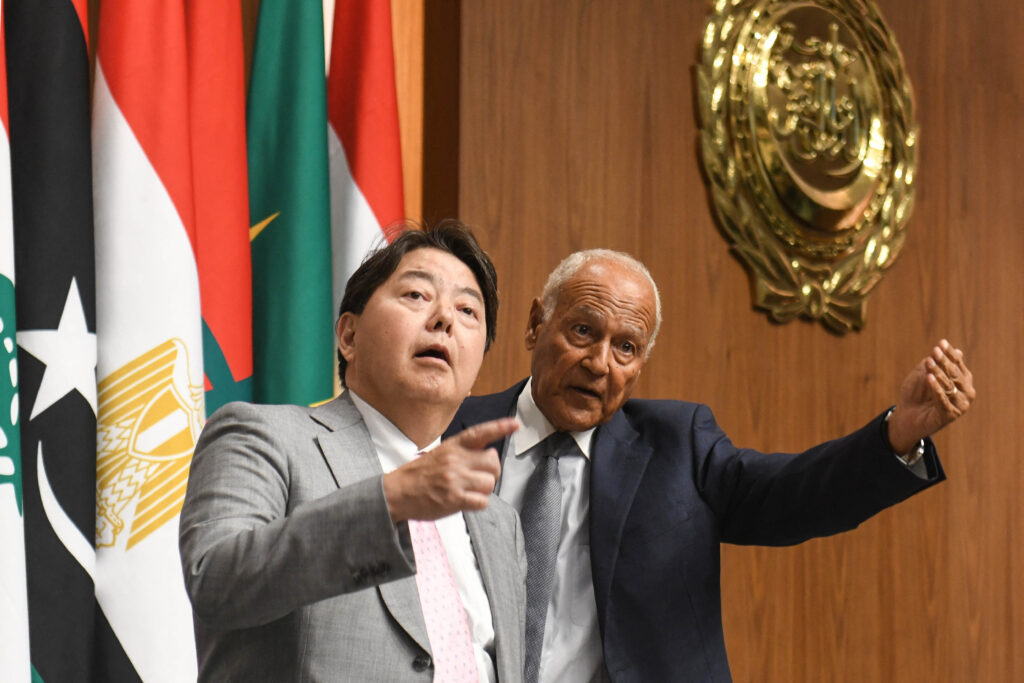 HAYASHI Yoshimasa and Ahmed Aboul Gheit expressed mutual cooperation and supports during the meeting in Egypt. (AFP)