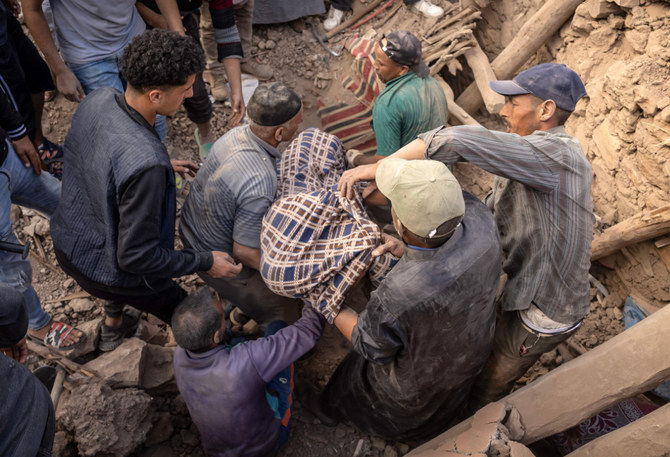 Using heavy equipment and even their bare hands, rescuers in Morocco on September 10 stepped up efforts to find survivors of a devastating earthquake that killed more than 2,100 people and flattened villages. (AFP)