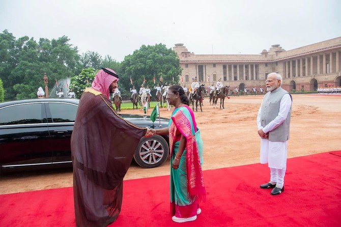 India’s President Droupadi Murmu welcomes Saudi Arabia’s Crown Prince Mohammed bin Salman as Prime Minister Narendra Modi watches. (Twitter: @spagov)