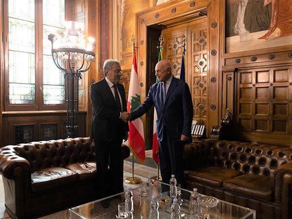 Lebanese Justice Minister Henry Khoury told his Italian counterpart Carlo Nordio that Syrians fleeing to his country should no longer be considered as “refugees” but as “economically displaced.” (Supplied/Italian Justice Ministry)