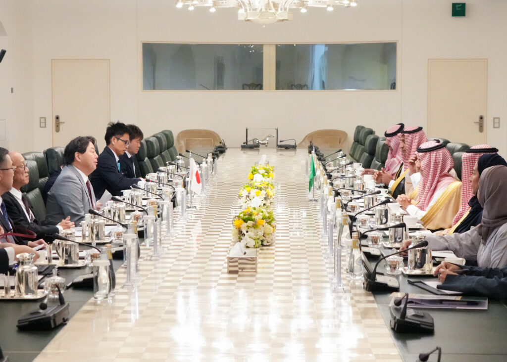 Japan’s Foreign Minister HAYASHI Yoshimasa and Saudi Arabia’s Minister of Foreign Affairs Prince Faisal bin Farhan. (X/@JapanEmbassyKSA)
