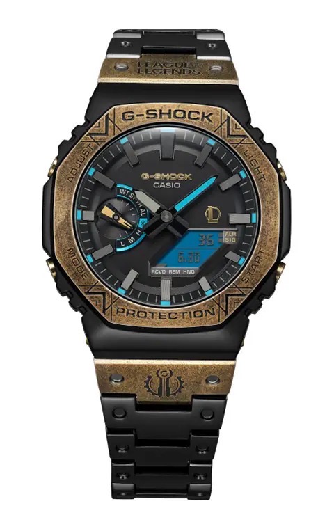 It is the first G-SHOCK equipped with a triple sensor that measures compass bearing, altitude/ barometric pressure and temperature. (CASIO)