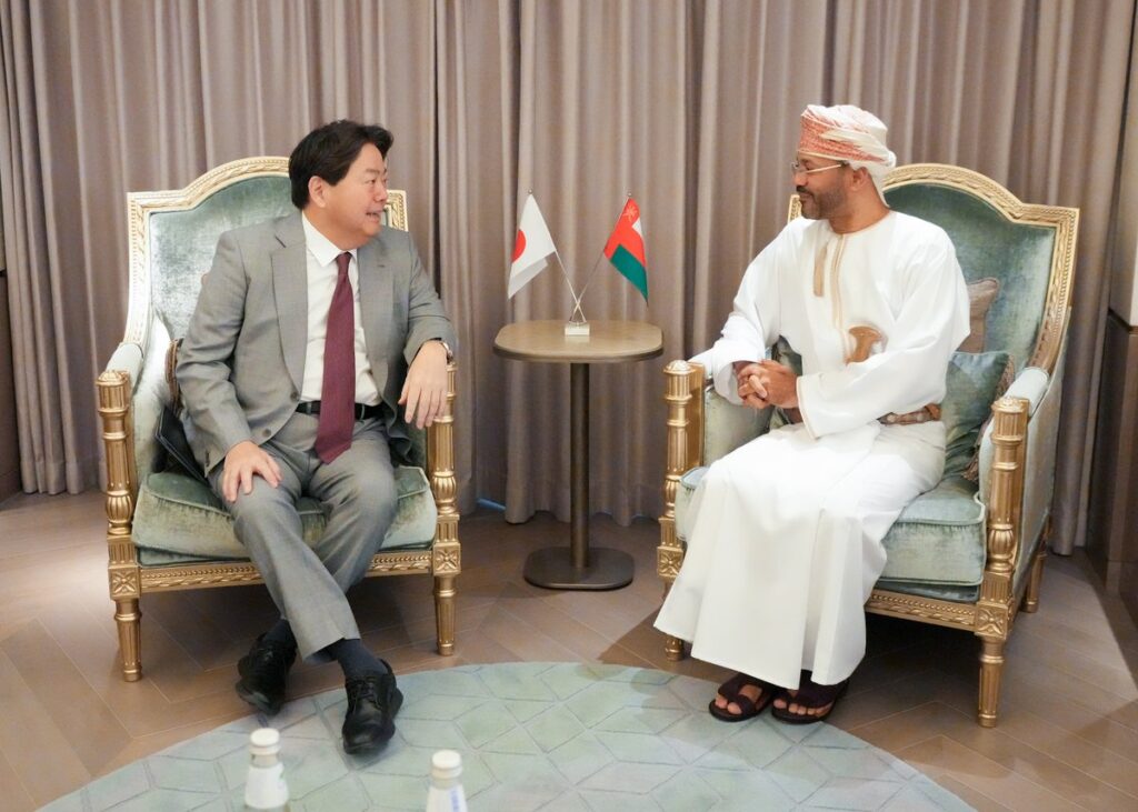 Japan's Foreign Minister HAYASHI Yoshimasa meeting Oman's Foreign Minister Sayyid Badr bin Hamad al Busaidi during his visit to Saudi Arabia on September 7. ( @JapanEmbassyKSA on X)