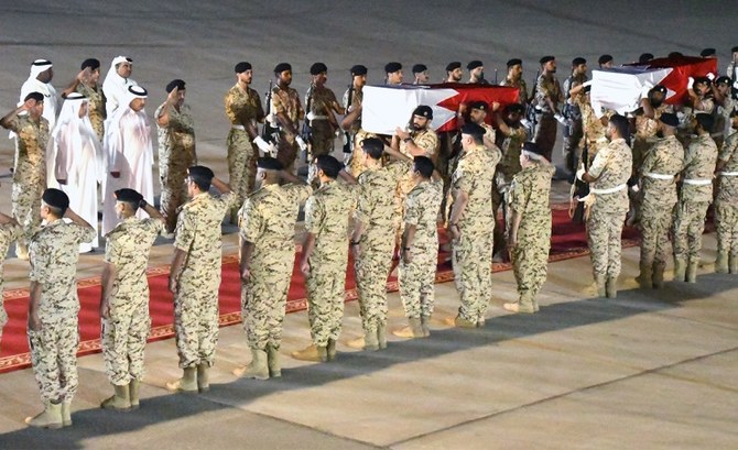 Commander-in-Chief of the Bahrain Defence Force Field Marshal Shaikh Khalifa bin Ahmed Al Khalifa received the bodies of the fallen servicemen Lieutenant Mubarak Hashel Zayed Al Kubaisi and Corporal Yaqoub Rahmat Moulai Mohammed. (BNA)