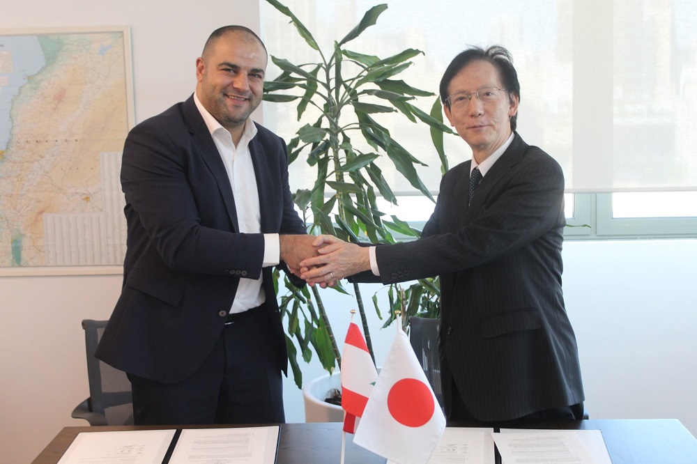 Ambassador MAGOSHI Masayuki signed the contract with Dr. Weam Abou Hamdan, Secretary of the FSF. (Supplied)