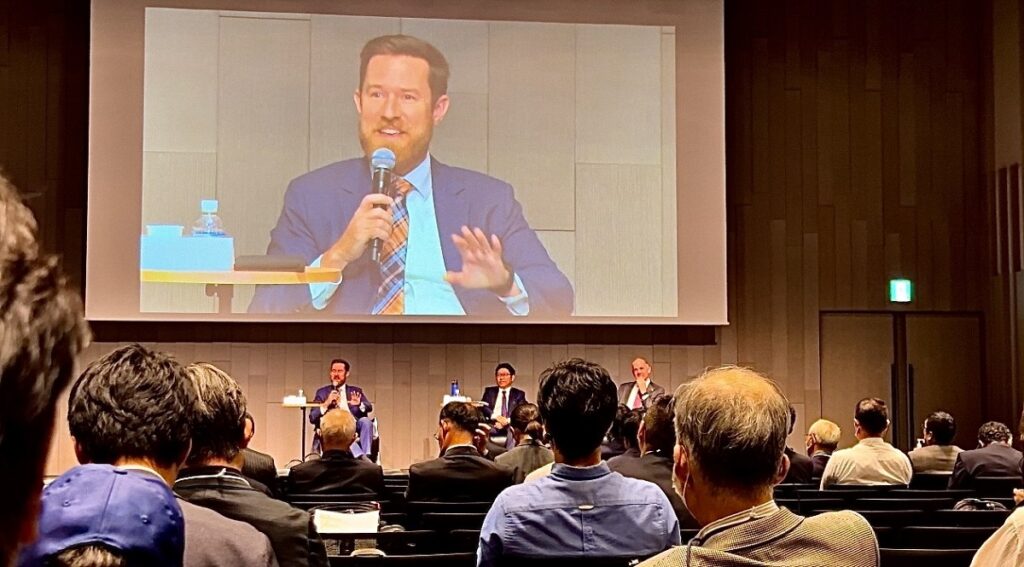 The forum noted the challenges in space “such as space debris, planetary environmental damage, and limited resources for digital communication.” (ANJ)