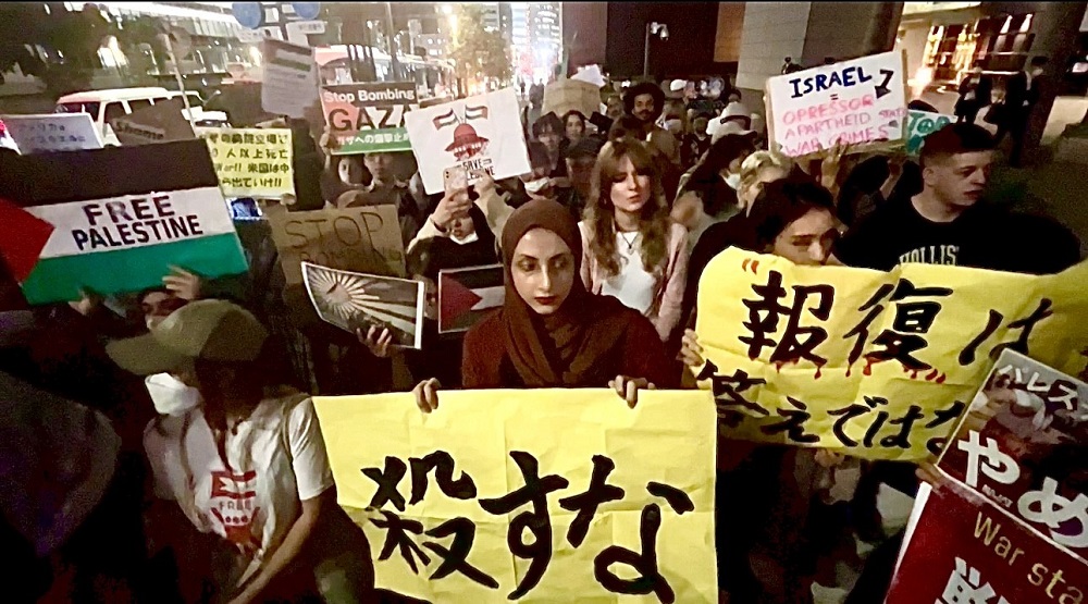 The protestors shouted slogans criticizing American policies in the Middle East 