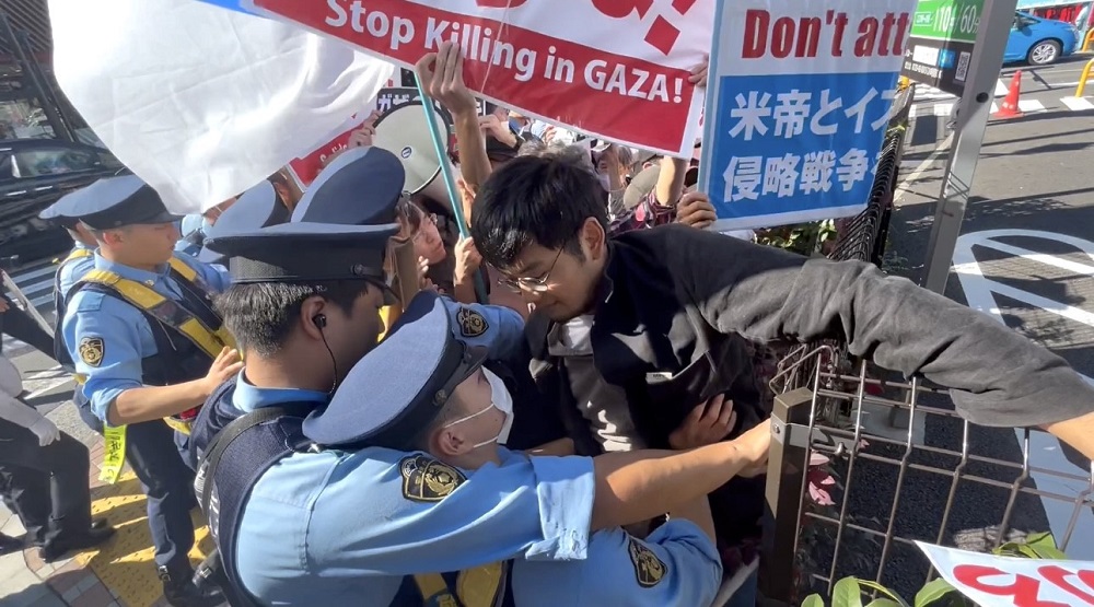 Demonstrations have been active against the Israeli embassy in Tokyo by various Japanese groups denouncing the 