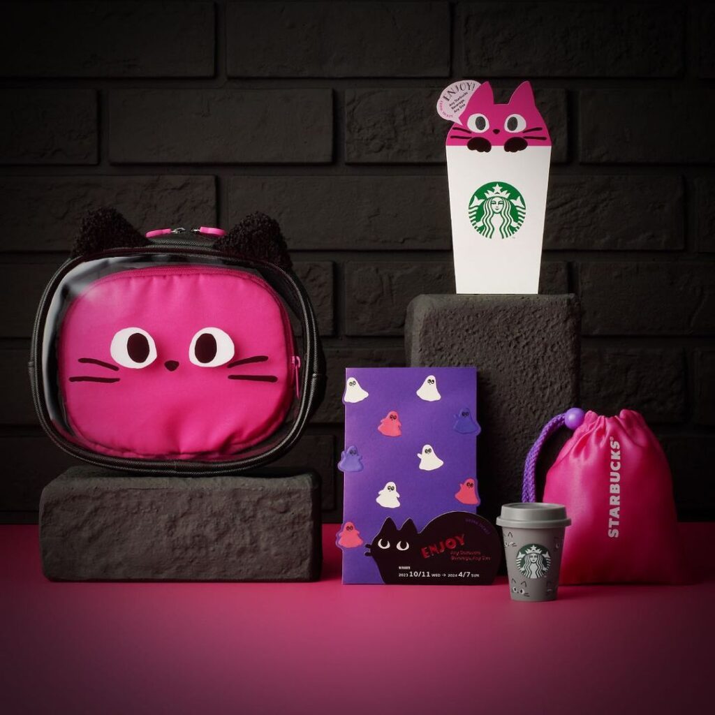 The collection includes around 13 different pieces and is available in stores or online. The prices range from ¥550 to ¥4,800. (Starbucks Japan)