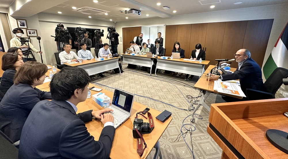 Waleed Siam, the Representative of Palestine in Japan, during a press conference in Tokyo on Wednesday. (ANJ)