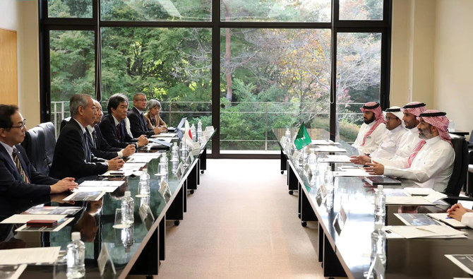 The discussion between the officials included seeking ways to cooperate in robotics, deep-space exploration, and the support of startup companies in the industry. (SPA)