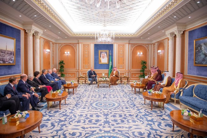 Saudi Arabia’s Crown Prince Mohammed bin Salman meets with US Senator Lindsey Graham in Riyadh. (SPA)
