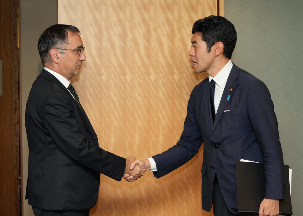 State Minister Tsuji and Ambassador Cohen concurred to continue close communication toward the stabilization of the region, according to the ministry. (MOFA)