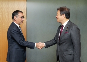 Horii stated that the humanitarian situation in the Gaza Strip is becoming increasingly severe and that it is crucial to increase the delivery of humanitarian aid to the Gaza Strip. (MOFA)