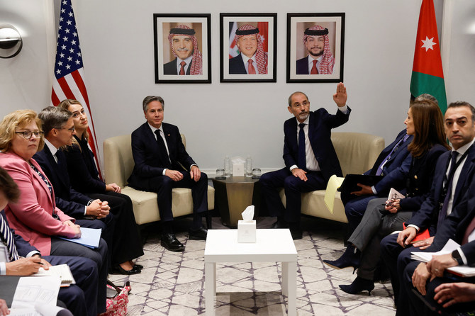 Blinken attends a meeting with Jordanian Deputy Prime Minister and Foreign Minister Ayman Safadi, during a day of meetings about the ongoing conflict between Israel and Hamas, in Amman, Nov. 4, 2023. (Reuters)