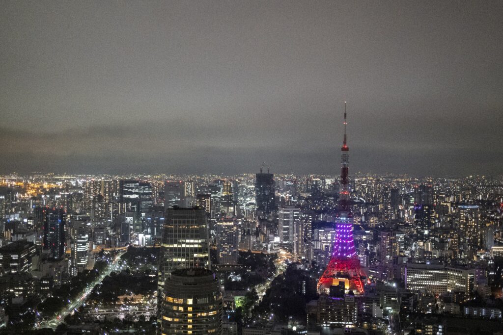 The number of U.S. visitors to Japan has been steadily increasing, aided by the depreciation of the yen against the dollar, with the monthly figure totaling some 210,000 in October, up by 40 percent from the same month in 2019, before the pandemic. (AFP)