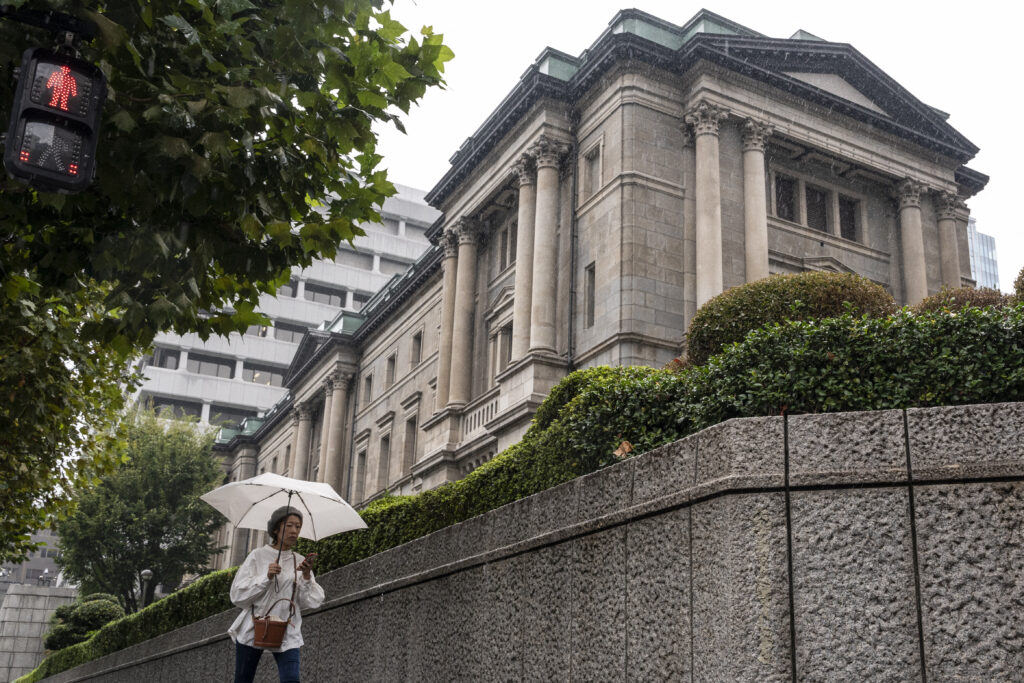 The combined net core banking business profits of the five groups rose 15.8 percent to 1,775.4 billion yen. (AFP)