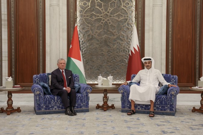 Jordan’s King Abdullah and Qatar’s Emir Sheikh Tamim bin Hamad Al-Thani in Doha. (Petra)