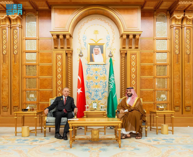 Saudi Arabia’s Crown Prince Mohammed bin Salman receives Turkish President Recep Tayyip Erdogan. (SPA)