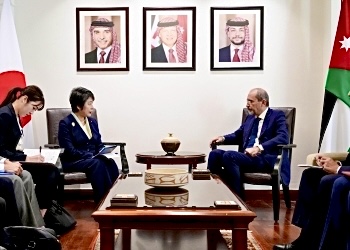 KAMIKAWA Yoko, Japan's Foreign Minister, met her Jordanian counterpart, Ayman Al Safadi, in Amman on November 4. (MOFA)