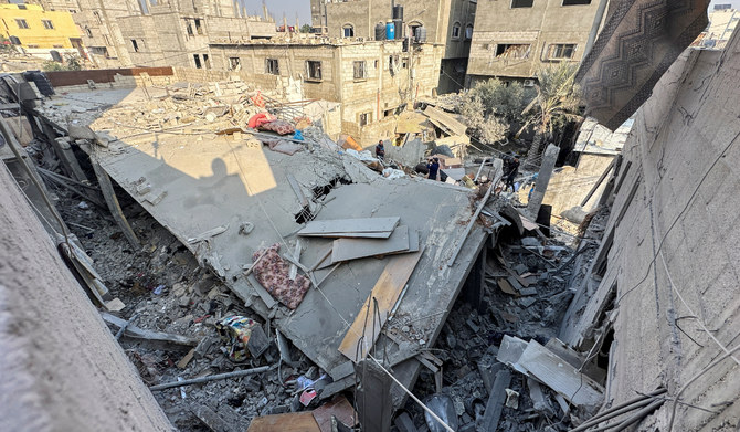 A house destroyed in an Israeli strike lies in ruins after a temporary truce between Hamas and Israel expired, in Khan Younis in the southern Gaza Strip, December 1, 2023. (REUTERS)