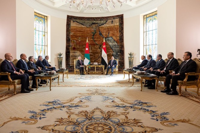 Jordan’s King Abdullah II and Egyptian President Abdel Fattah El-Sisi hold a meeting in Cairo. (Twitter/@RHCJO)