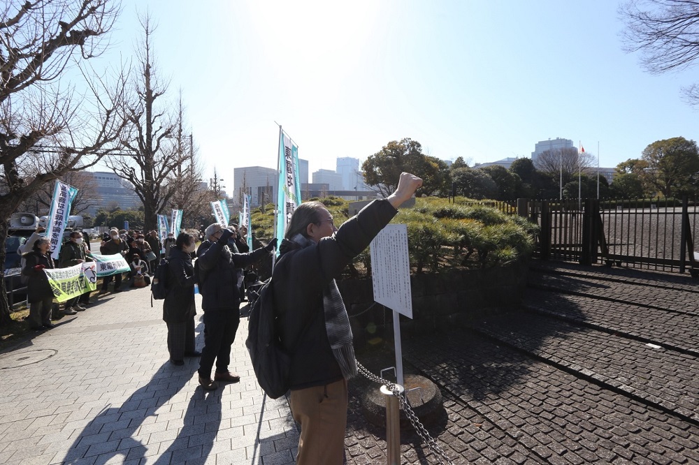 The lawyers and plaintiffs are asking the Supreme Court for the dismissal of Judge KUSANO Koichi who has close interests with the TEPCO company.  (ANJ / Pierre Boutier)