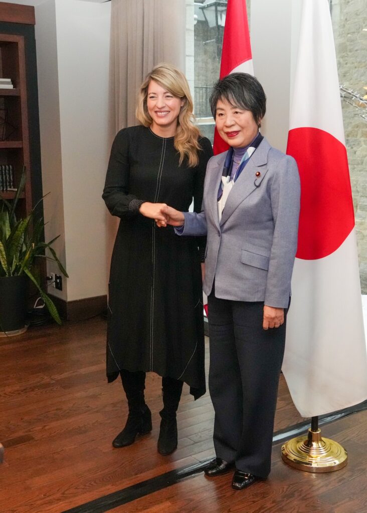 Kamikawa and Joly agreed to cooperate closely on the situations in Ukraine and the Middle East. (MOFA)