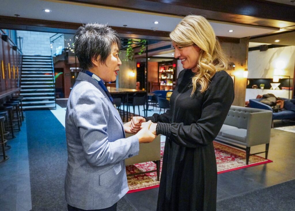 Kamikawa and Joly agreed to cooperate closely on the situations in Ukraine and the Middle East. (MOFA)
