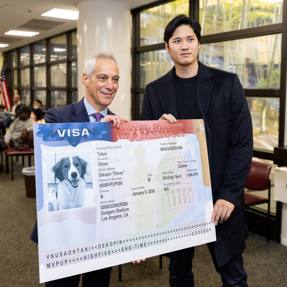 The ambassador posted Thursday on X, formerly Twitter, about the meeting at the embassy, where he gave Ohtani a huge cutout of a pretend US visa for the Japanese two-way star's beloved dog Decoy. (X, formerly Twitter)