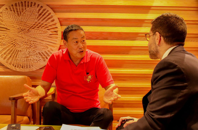 Prime Minister Srettha Thavisin (L) spoke to Arab News Editor-in-Chief Faisal J. Abbas at a Starbucks in Bangkok’s Chinatown on Saturday, Chinese New Year. (AN photo by Abdulrahman Fahad bin Shulhub)