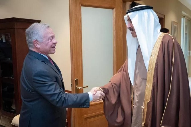 Jordan's King Abdullah and Saqr Ghobash, the speaker of the UAE’s Federal National Council. (WAM)