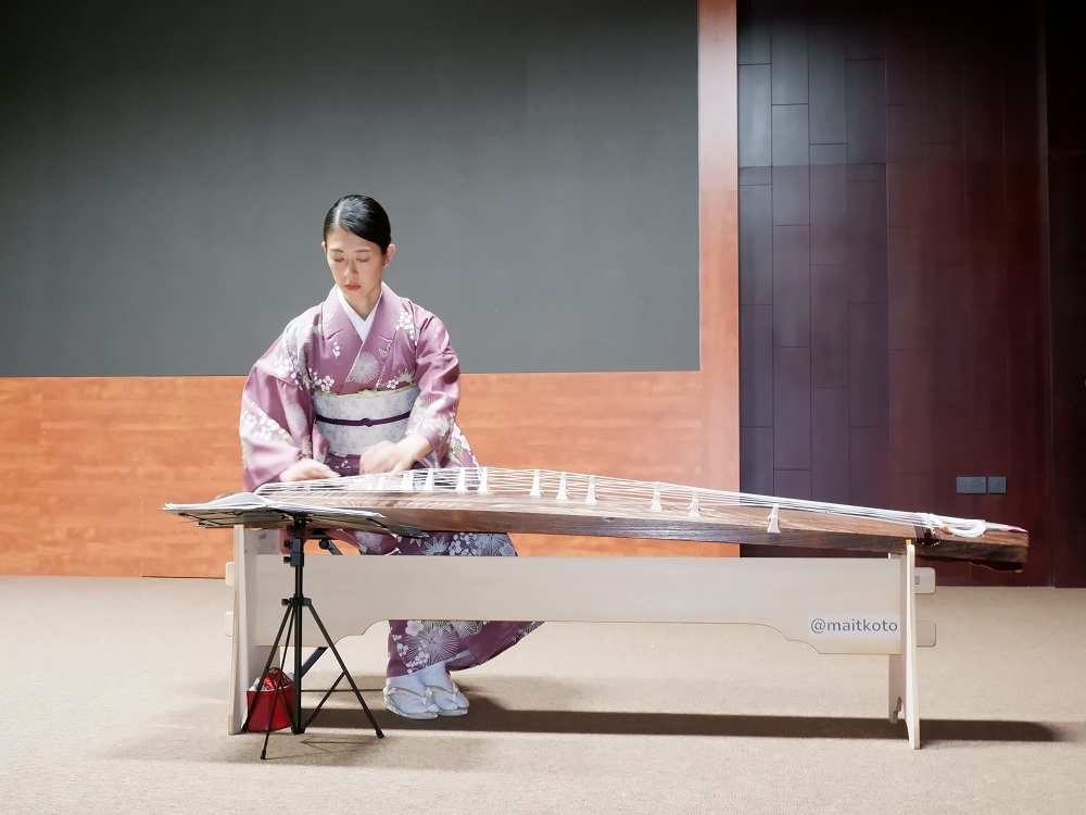 The event featured a Koto (Japanese harp) performance by a professional Japanese Koto player and the screening of two Japanese films