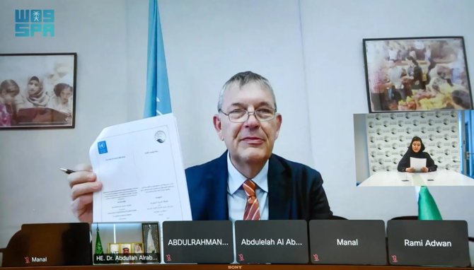 KSrelief chief Dr. Abdullah Al-Rabeeah and UNRWA Commissioner-General Philippe Lazzarini signed the financial support memorandum. (SPA)