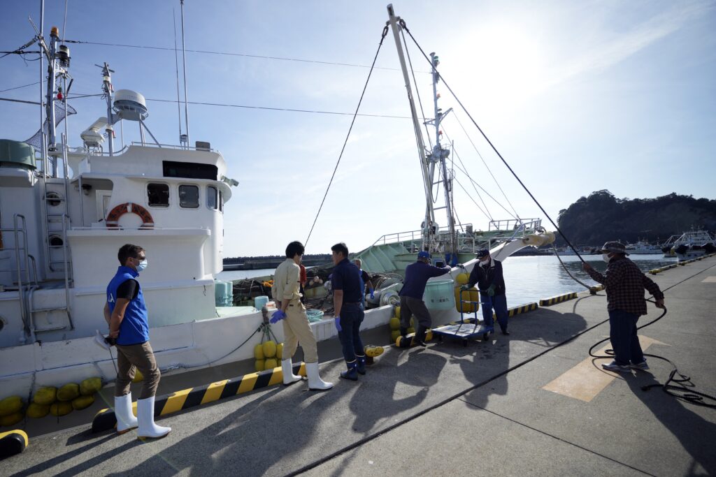To address other countries' concerns about the impact of the release of treated water containing radioactive tritium into the sea, the Japanese government has worked hard to offer explanations about the safety of the measure. (AFP)