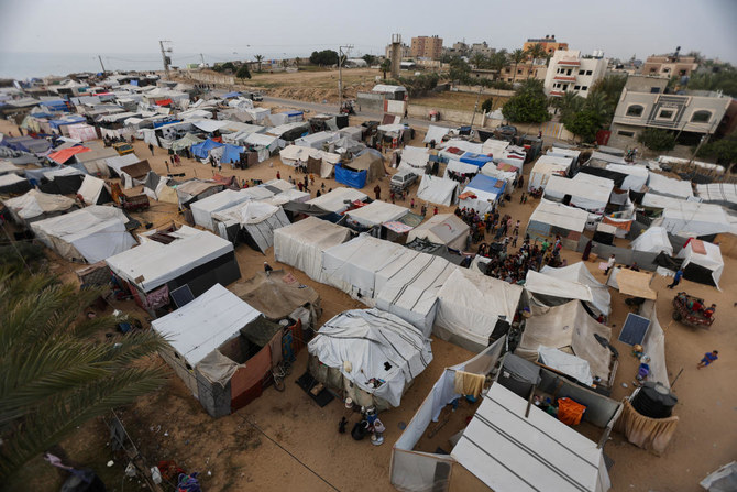 A view of tents set up for displaced Palestinians amid fears of Israeli ground offensive on Rafah in the Al-Mawasi area in Deir Al-Balah, in the central Gaza Strip, on Apr. 25, 2024. (Reuters)