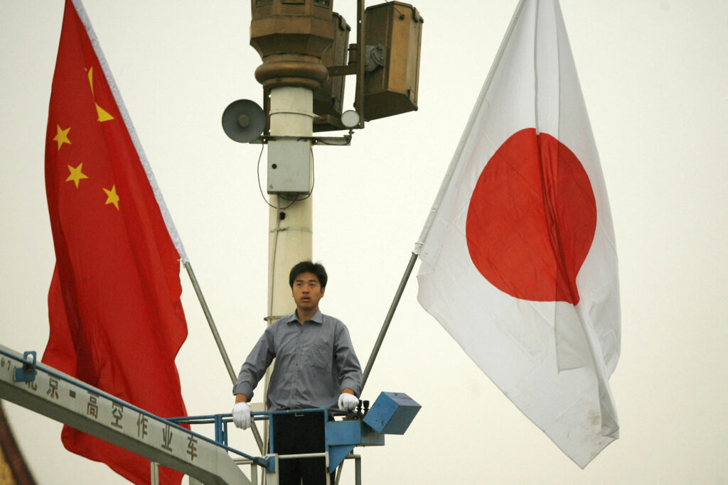 Since the summit, relevant experts from the two sides have seen no light at the end of the tunnel, and there have been no visits from China to Japan or vice versa by senior government officials.  (AFP)