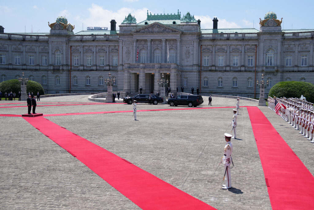 US President Joe Biden (L) and Japanese Prime Minister Fumio Kishida (2nd L) attend a welcome ceremony at the Akasaka Palace state guest house in Tokyo on May 23, 2022. (AFP)