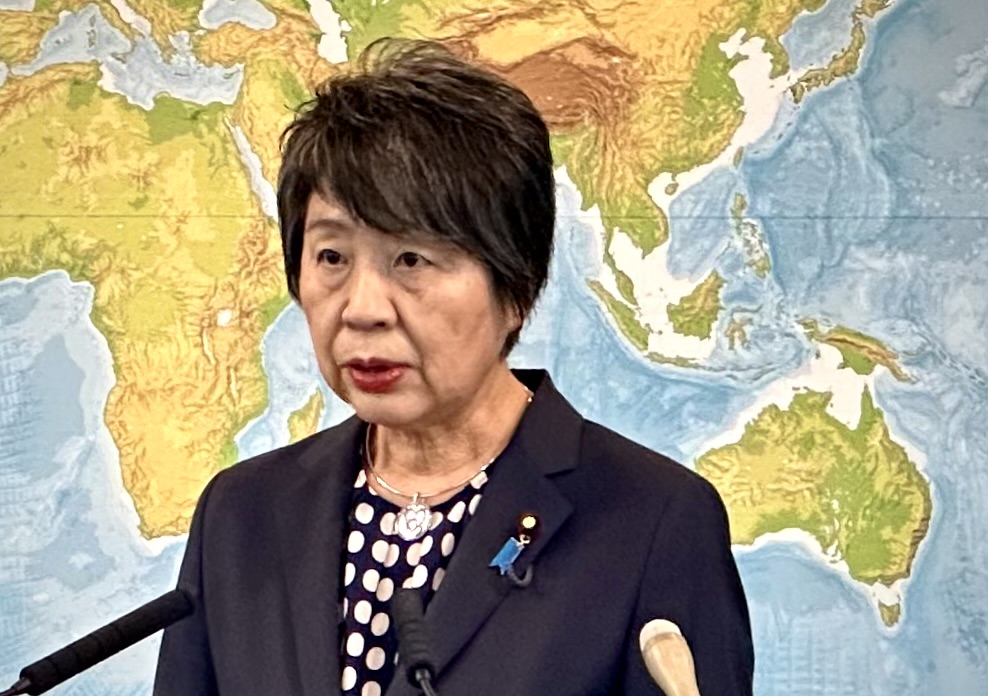 Foreign Minister KAMIKAWA Yoko speaks at a press conference in Tokyo on April 5. (ANJ)