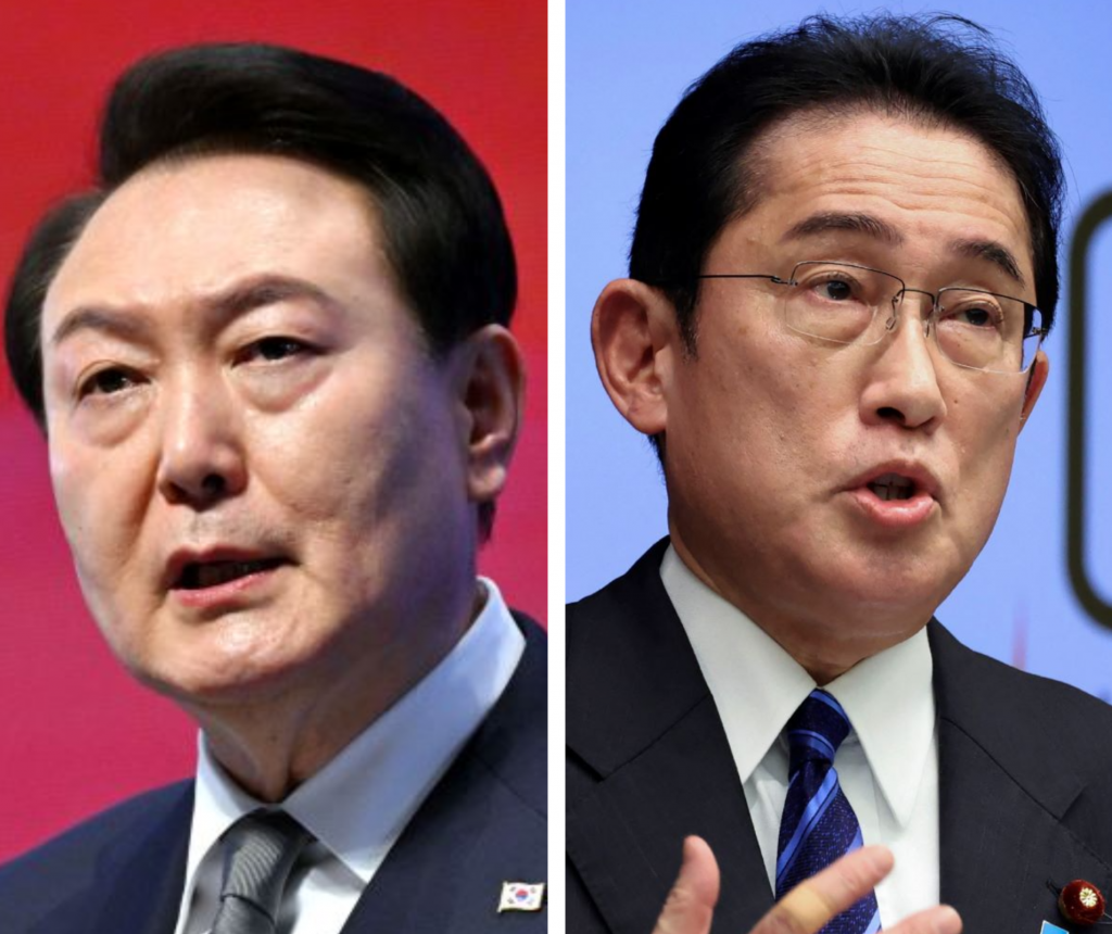 South Korean President Yoon Suk-yeol (left) and Japanese Prime Minister Fumio Kishida.