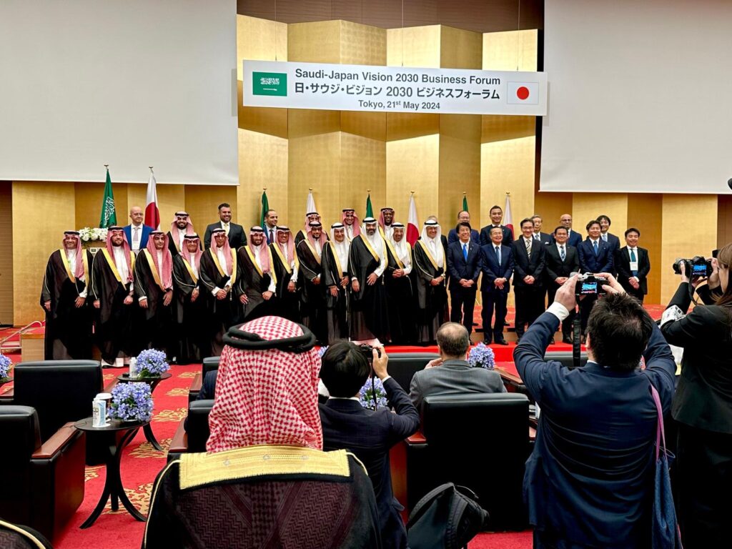More than 300 business leaders from both countries took part in the meetings and discussions. (ANJ)
