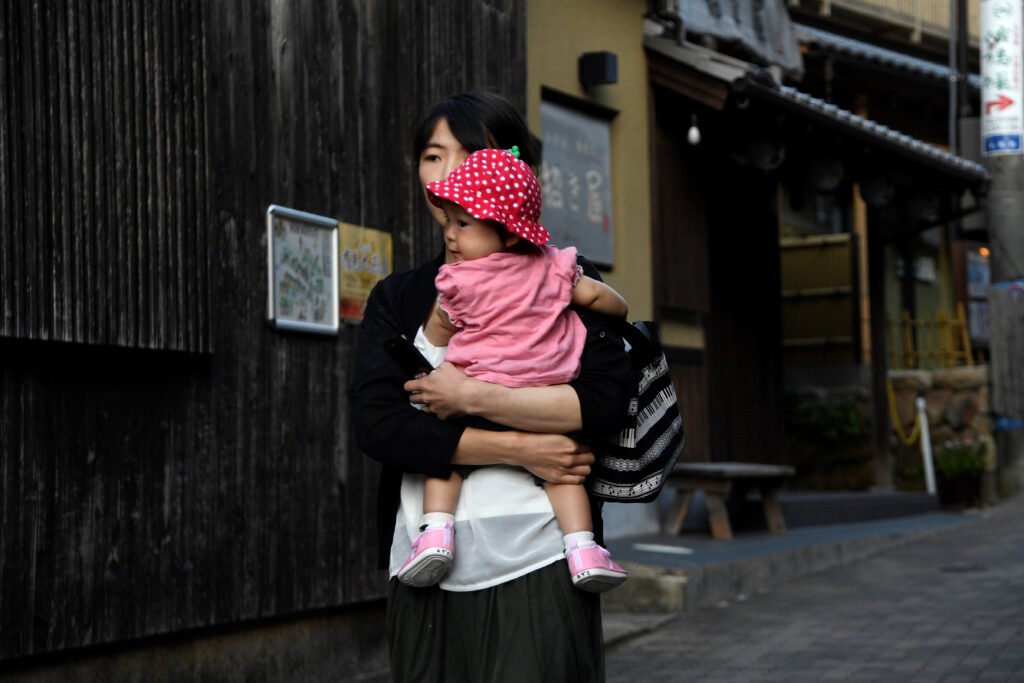 The average of childbirth costs across the country stood at some 482,000 yen in fiscal 2022. (AFP)