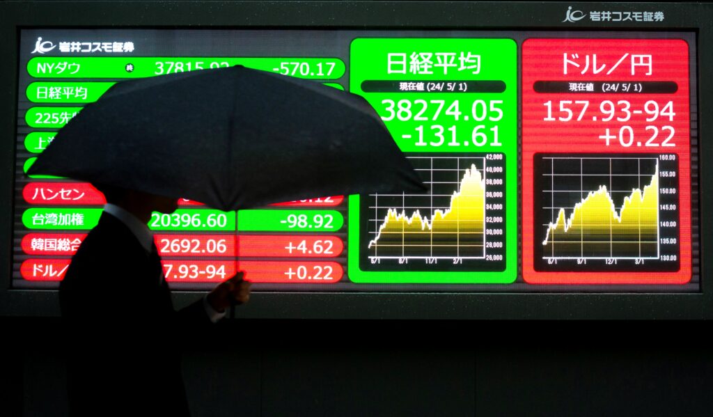 Of the 27 industries analyzed, the weaker yen is projected to have a positive impact on large companies of 14 sectors, mainly manufacturers, while small firms of only four industries, including those in general machinery, transportation and postal services sectors, are expected to enjoy benefits. (AFP)