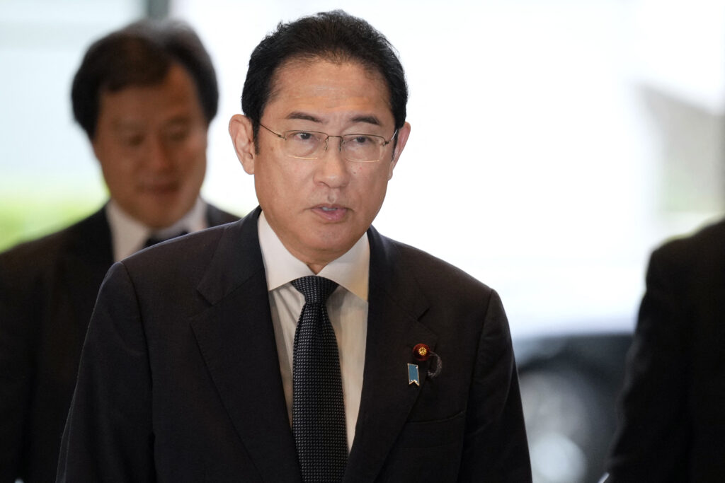 The result suggests that the cabinet's efforts to revise the political funds control law in the wake of a slush fund scandal involving LDP factions have not been well received among the public. (AFP)